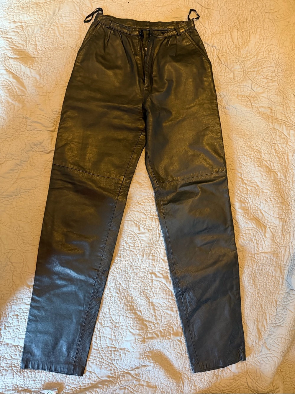 Vintage genuine Leather fully lined 80’s fit slightly pleated pants